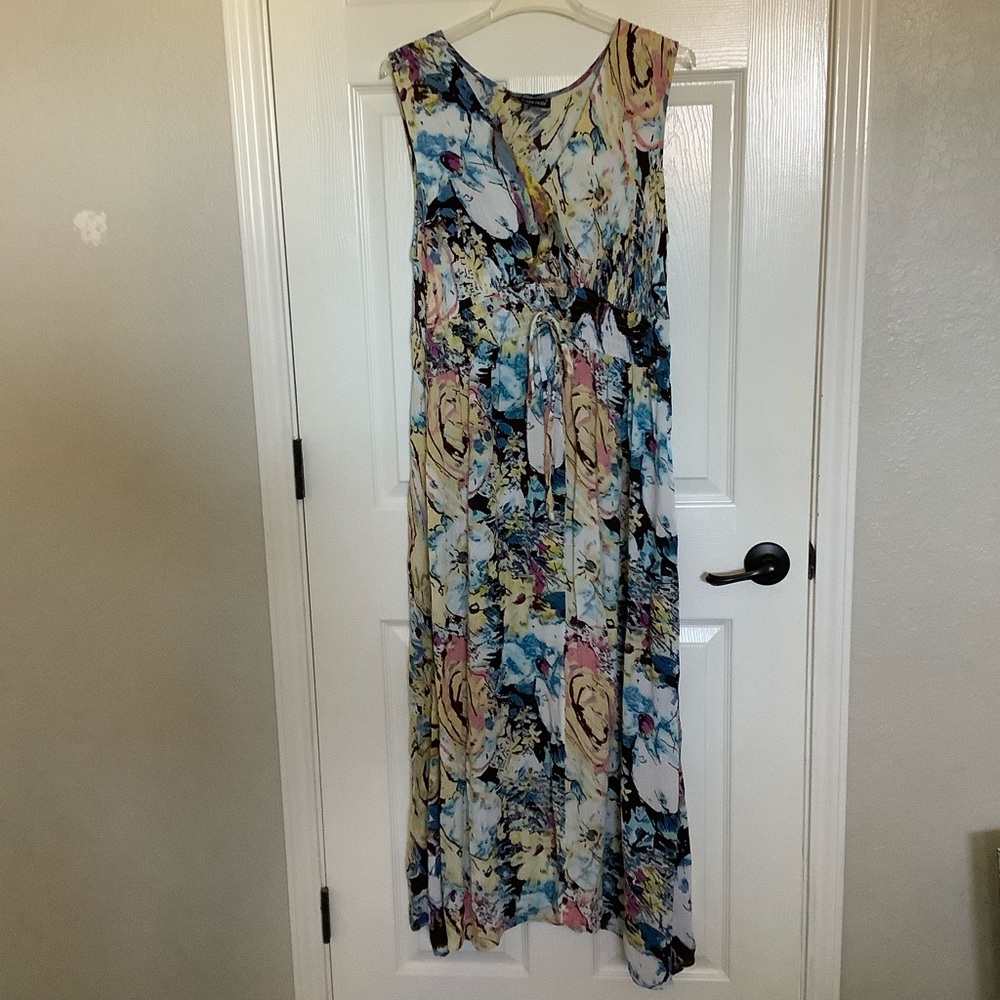 Floral Sleeveless Maxi Dress